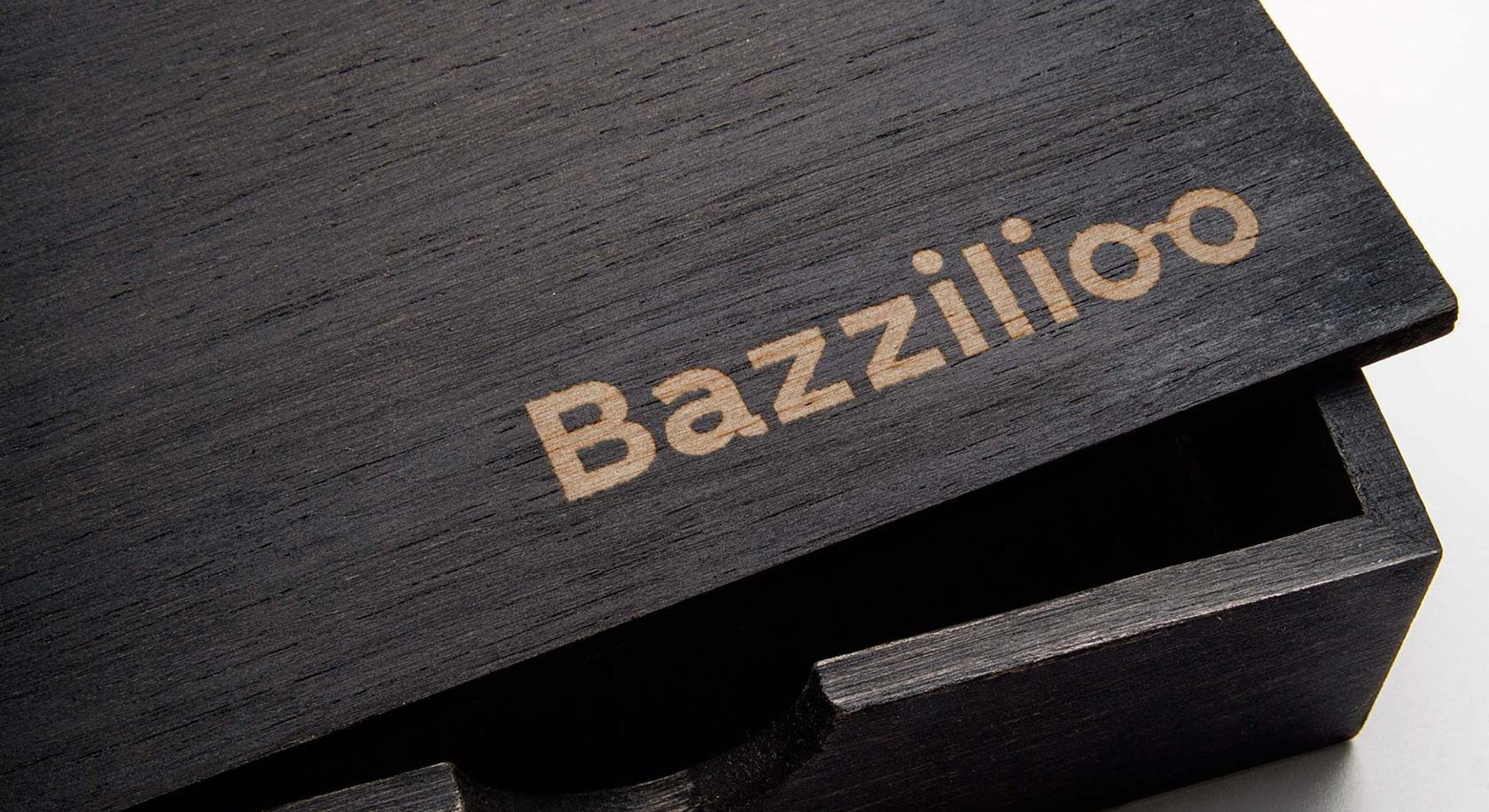 Логотип — Bazzilioo
